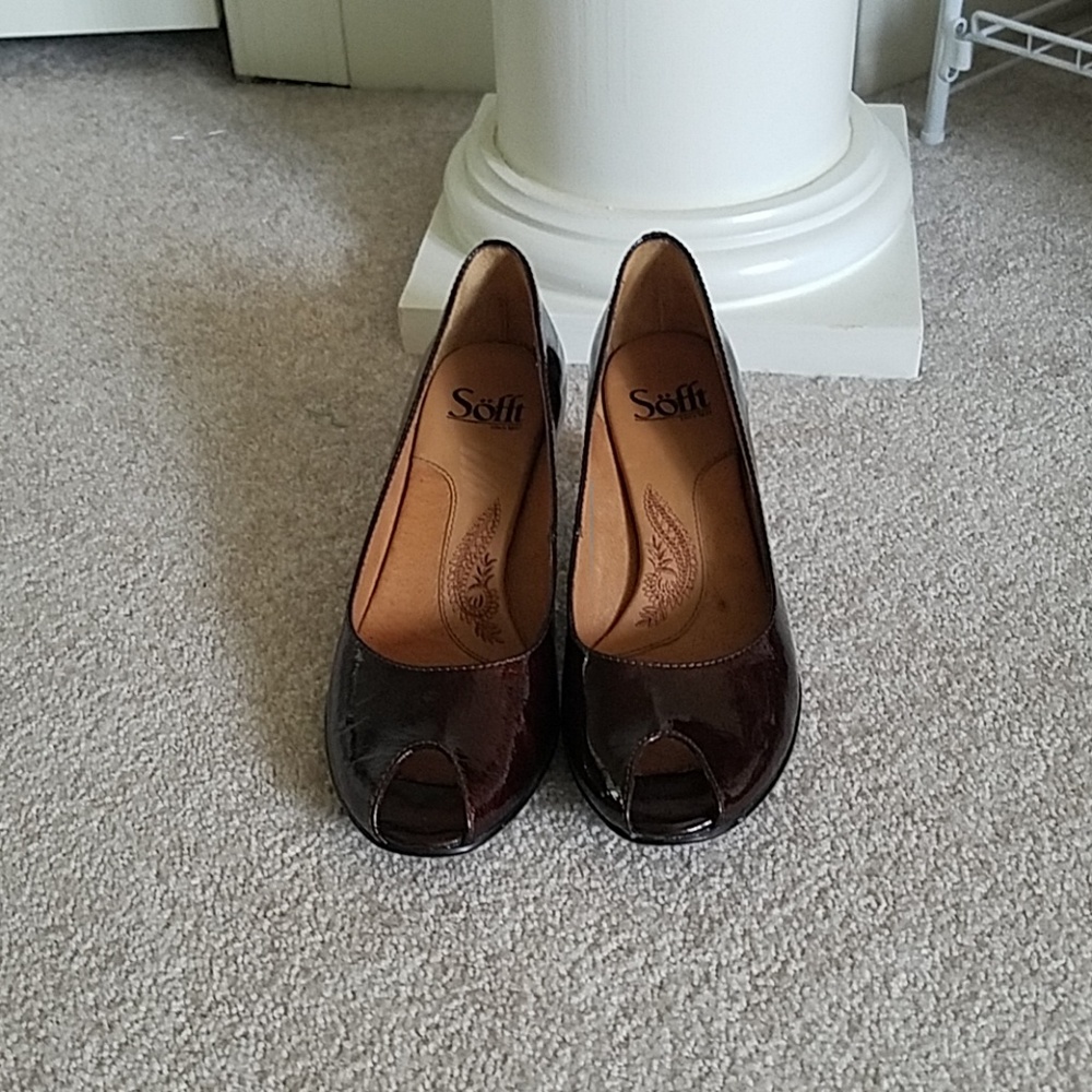 Sofft bronze peep toes 6.5